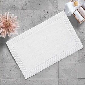 Madison Park Elegant White Bath Mats